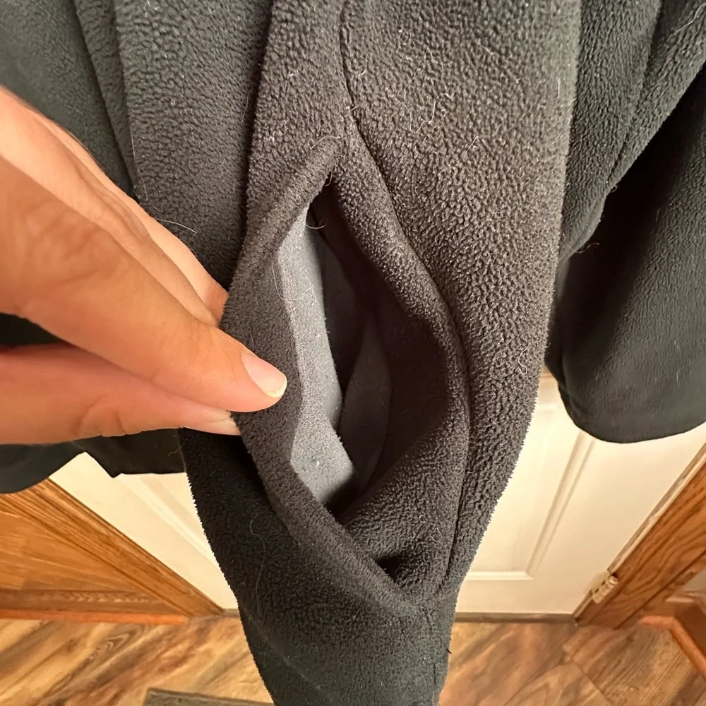 Banana Republic Men's Black Zip-Up Sweater Large Winter Layer Cold Cozy Basic